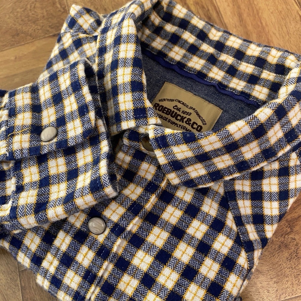 Roebuck & Co. Pearl Snap Flannel Mens M Blue Plaid Long Sleeve Western Shirt